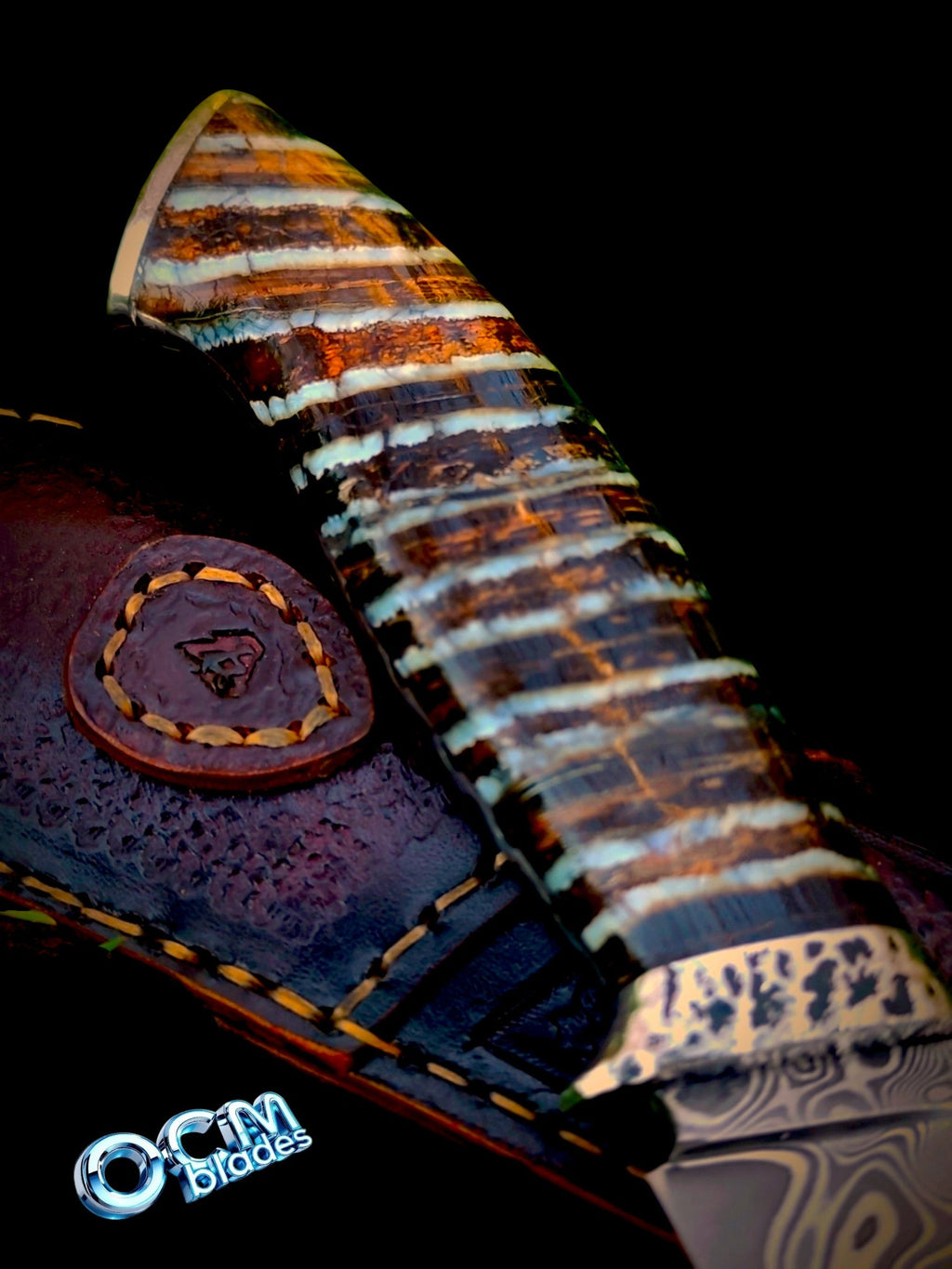 Cuțit de Vânătoare Unicat din Oțel Damasc inoxidabil– Handmade by OCM Blades